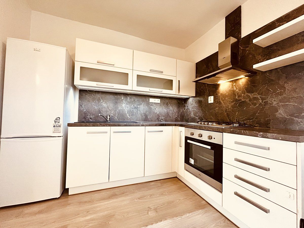 Pronájem bytu 2+1 54 m², Ostrava – fotka 1 z 3