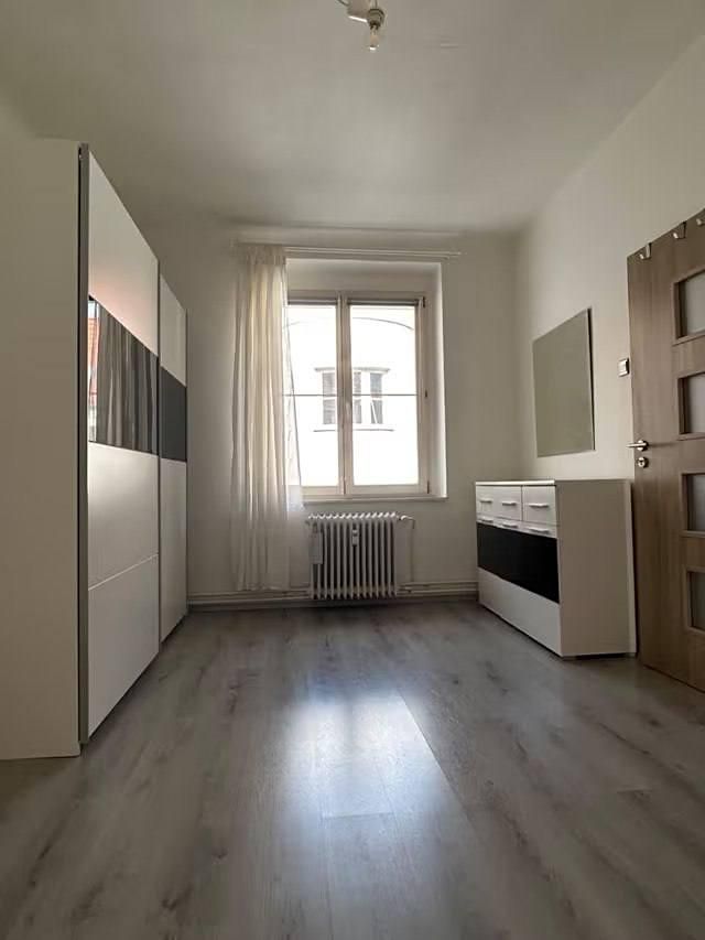 Pronájem bytu 2+1 55 m² – fotografie 3