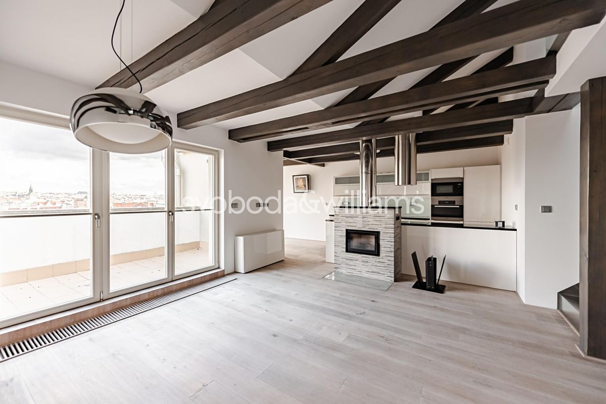 Pronájem bytu 4+kk 118 m²
