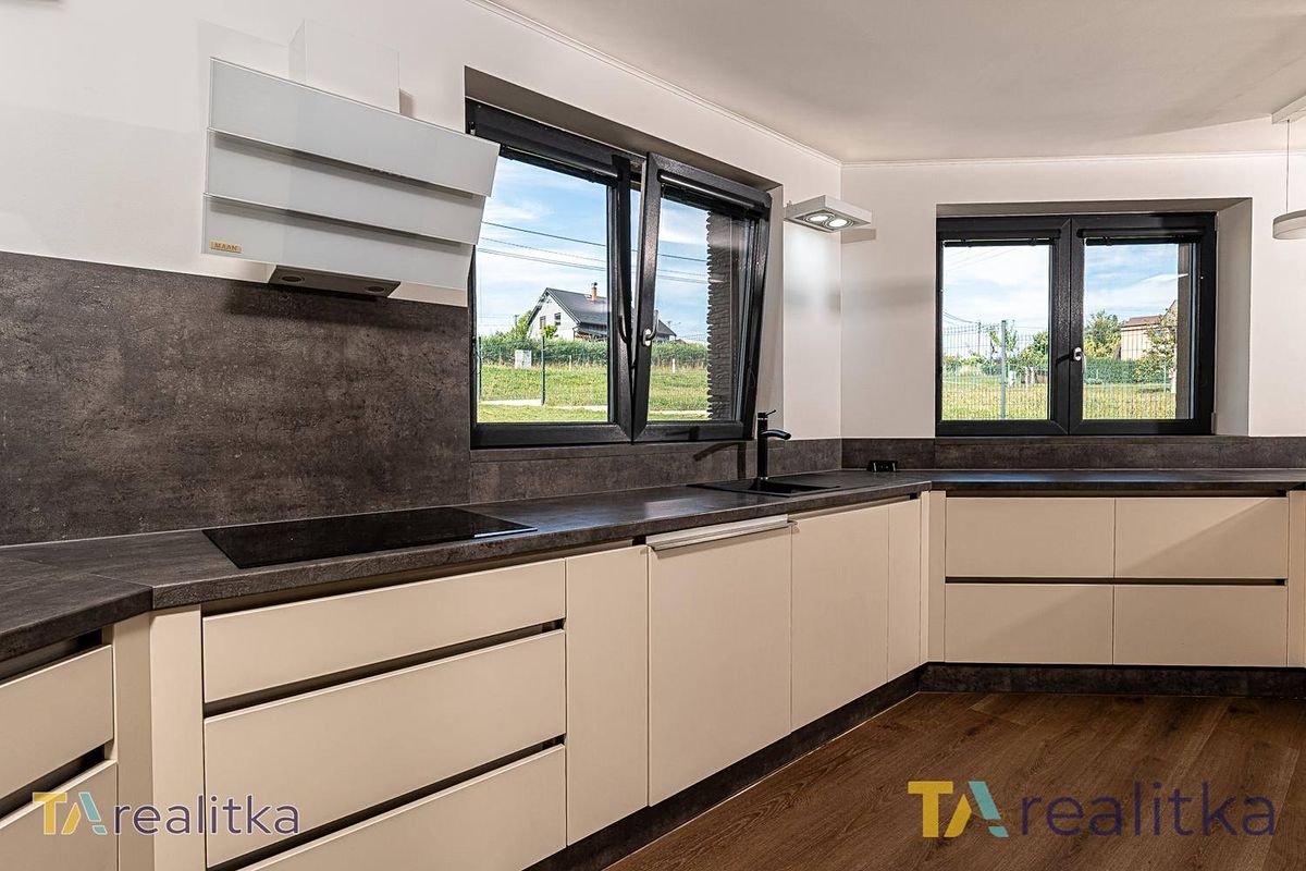 Prodej rodinného domu 125 m², pozemek 3774 m² – fotografie 5