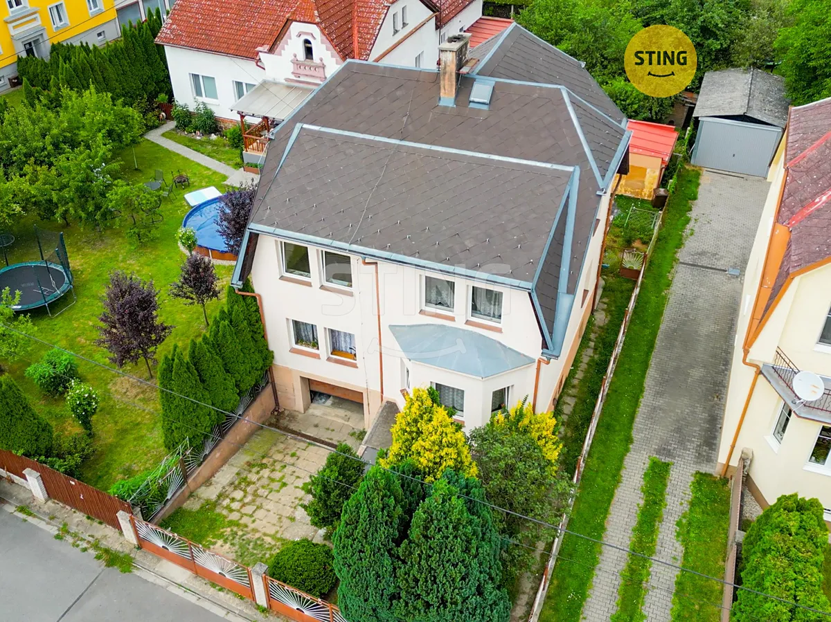Prodej rodinného domu 270 m², pozemek 622 m²