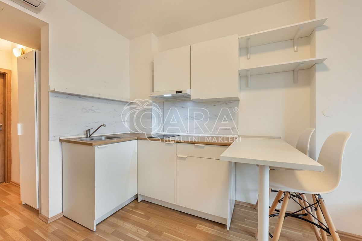 Prodej bytu 1+kk 25 m² – fotografie 3