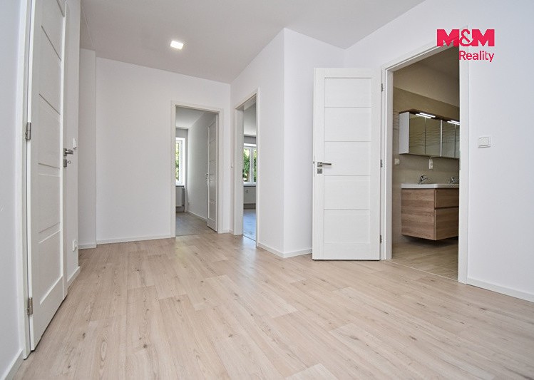 Pronájem bytu 3+1, 97 m² (6 z 15)