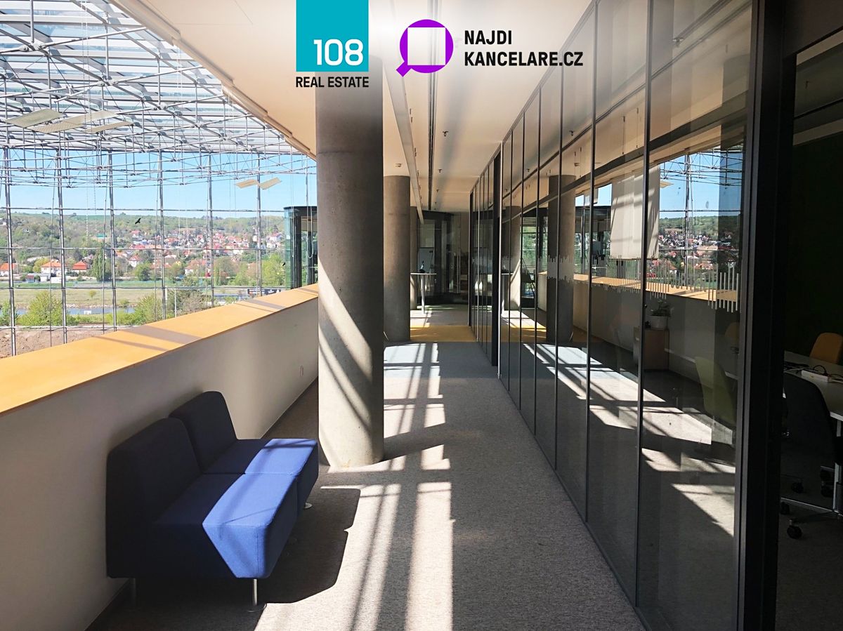 Pronájem kanceláře 744 m² – fotografie 4