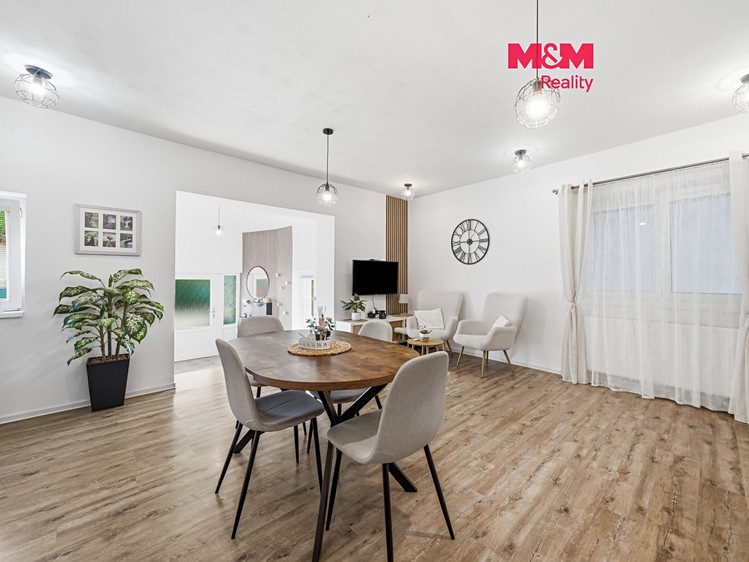 Haus zum Kauf, 180 m² (1 von 30)