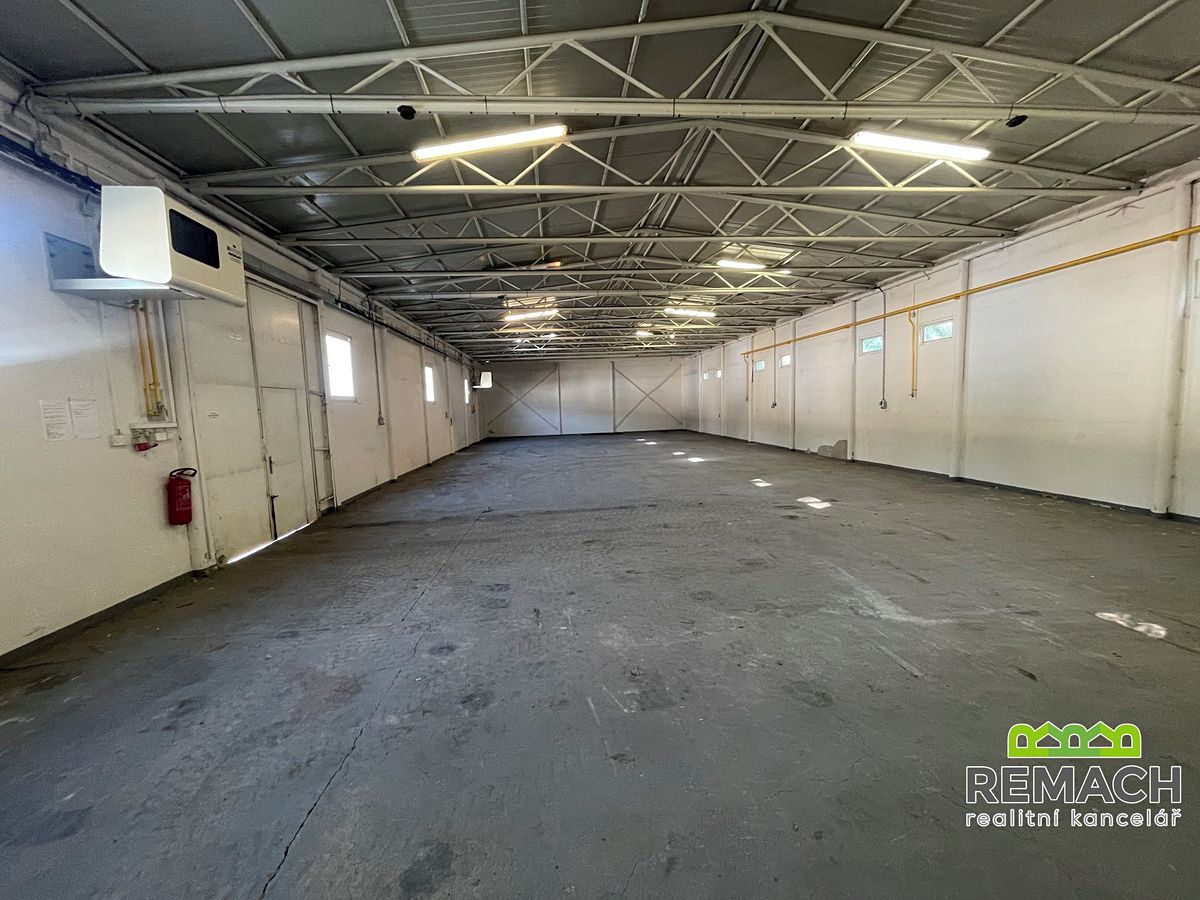 Pronájem skladového prostoru 300 m², Moravský Písek – fotka 1 z 3