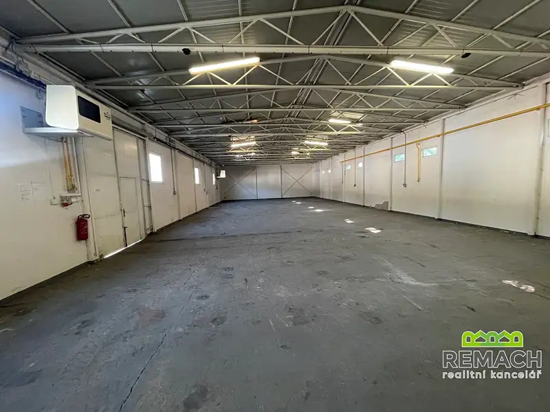 Pronájem skladového prostoru 300 m², Moravský Písek – náhled fotky 1