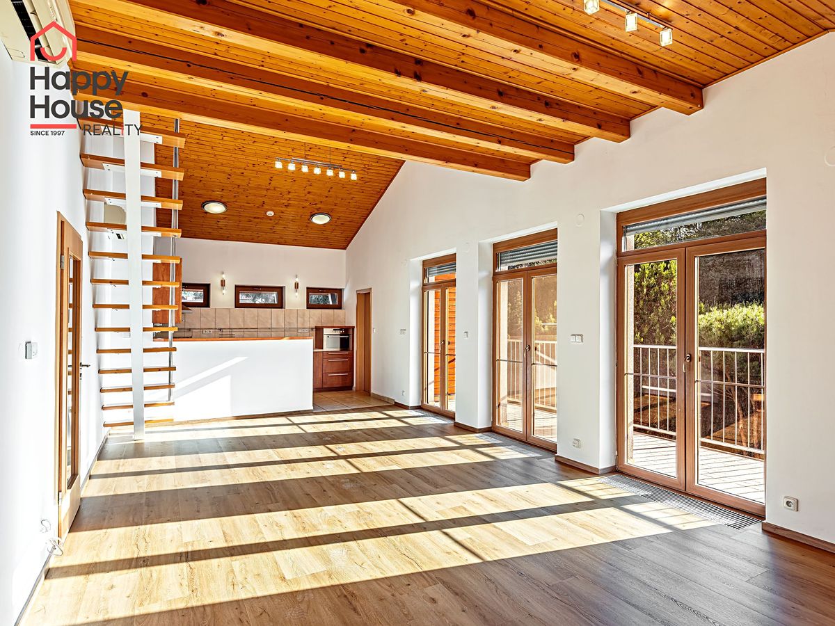 Pronájem bytu 4+kk 150 m²