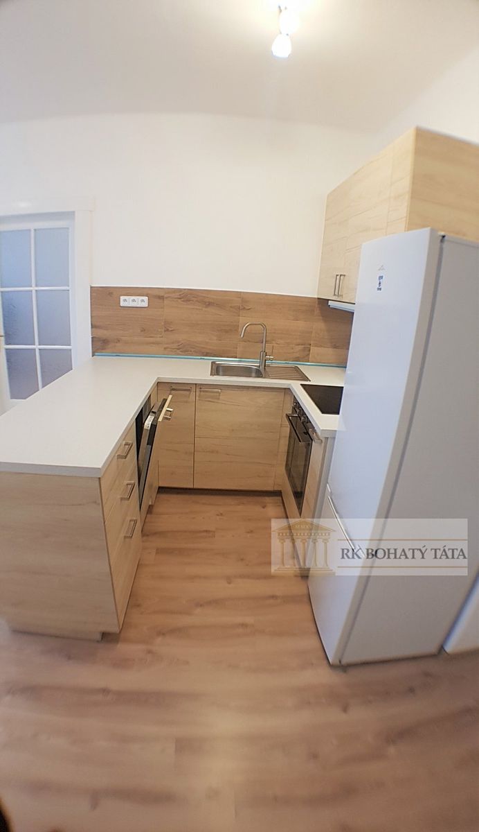 Pronájem bytu 2+kk 51 m² – fotografie 3
