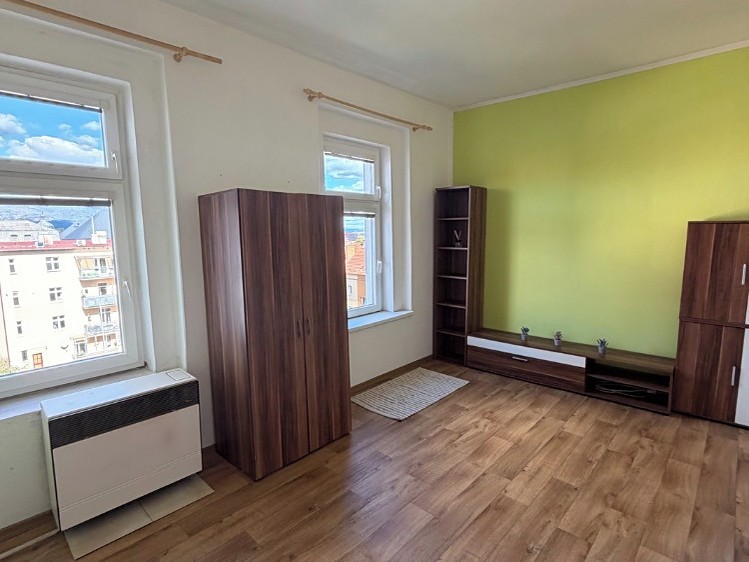 Pronájem bytu 1+1, 34 m² (7 z 13)