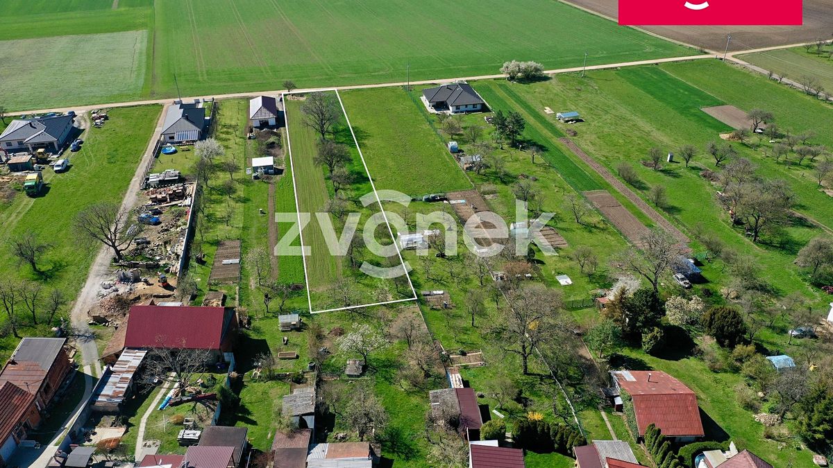 Prodej stavebního pozemku 2445 m² – fotografie 2