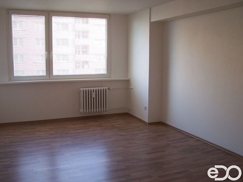 Pronájem bytu 2+kk 66 m² – fotografie 2