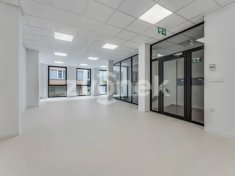 Pronájem obchodního prostoru 107 m², Zlín – náhled fotky 2
