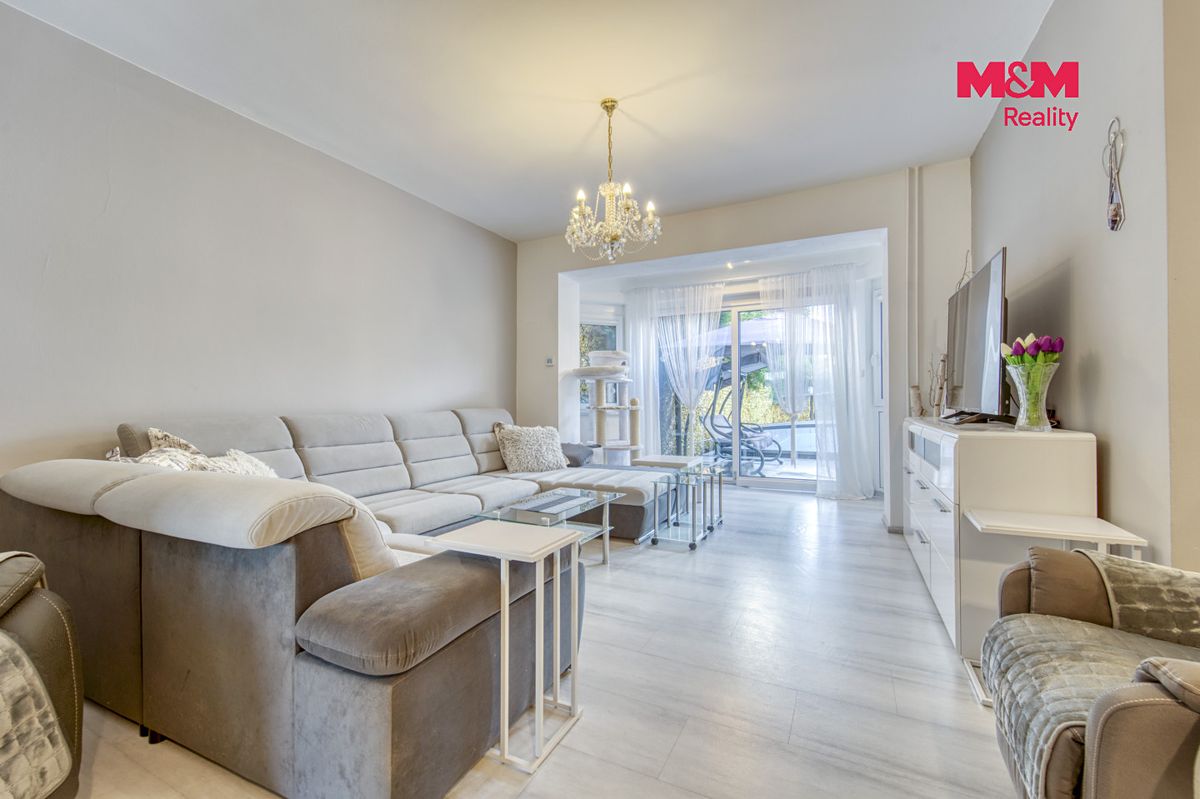 Prodej rodinného domu 144 m², pozemek 642 m² – fotografie 3