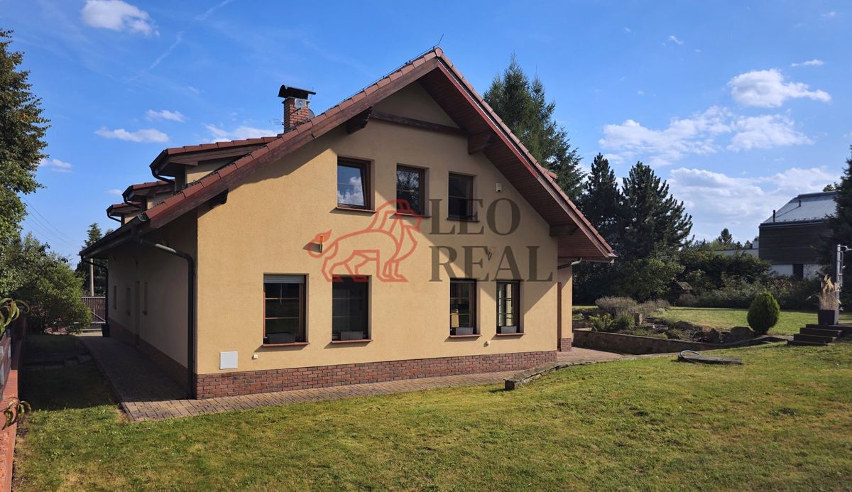 Prodej vily 316 m², pozemek 1751 m² – fotografie 4