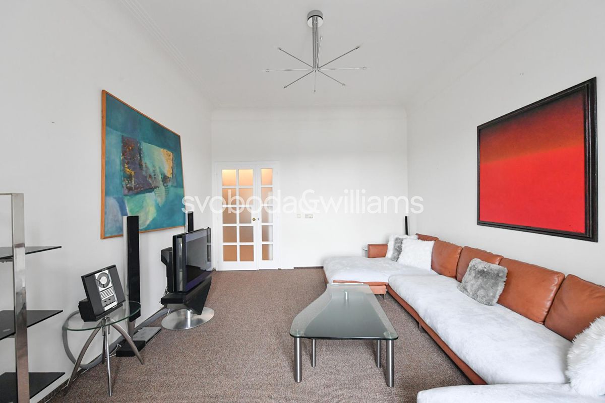 Pronájem bytu 3+1 103 m² – fotografie 2