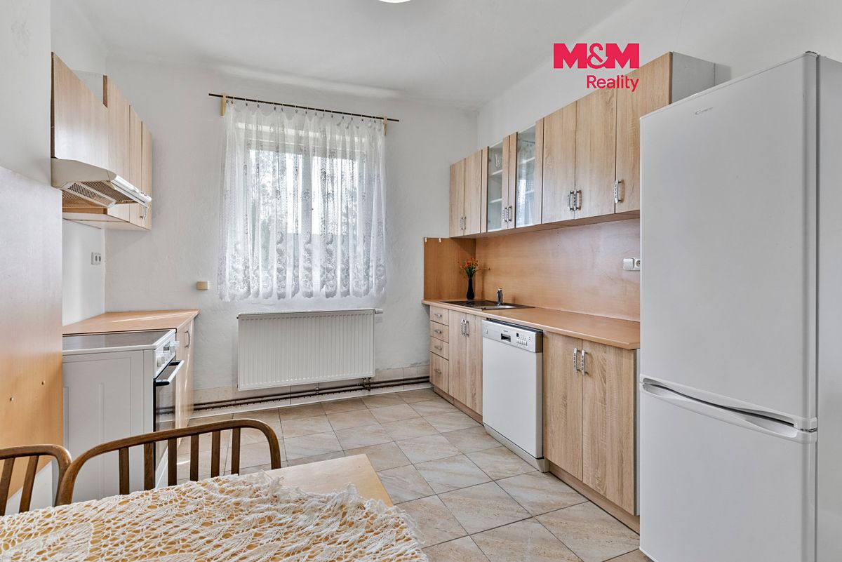 Prodej rodinného domu 120 m², pozemek 1240 m²