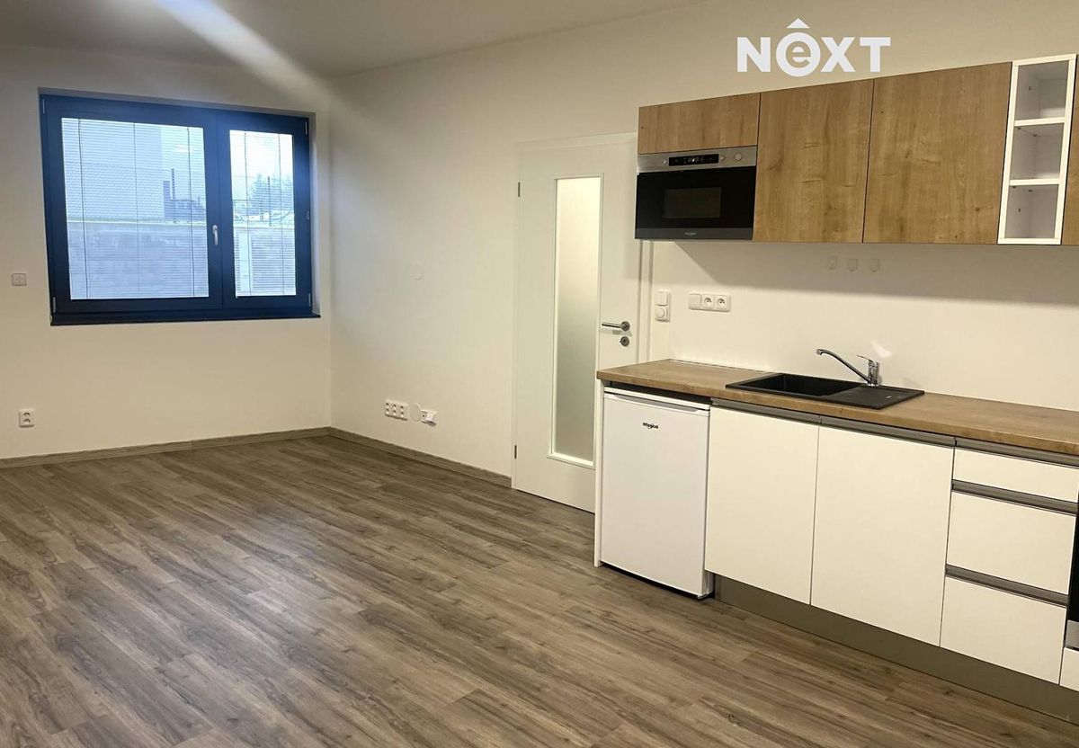 Pronájem bytu 1+kk 38 m² – fotografie 5