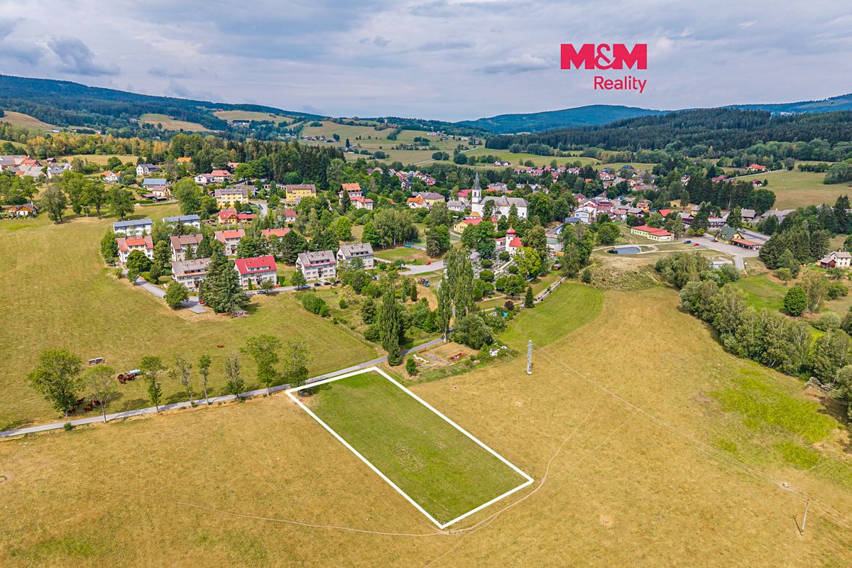 Prodej stavebního pozemku 2388 m²