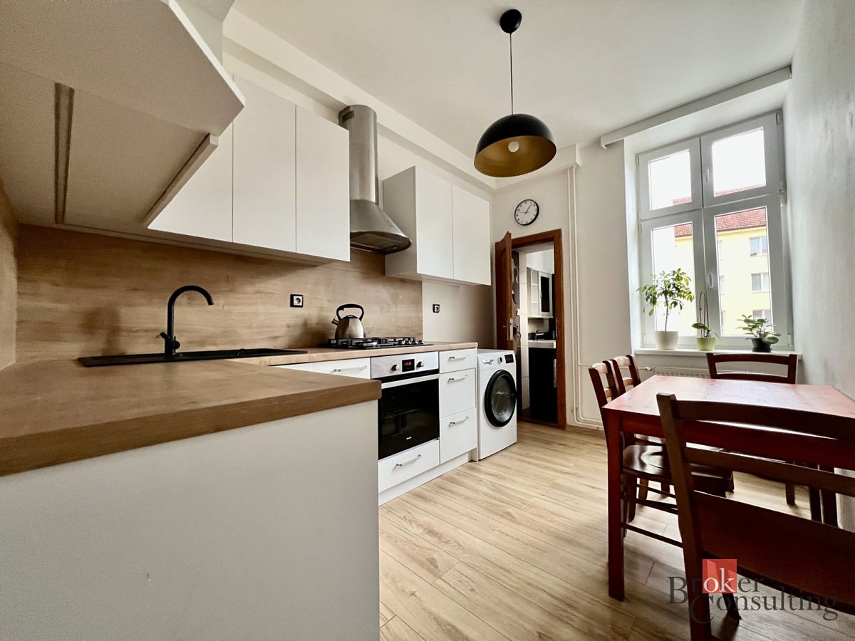 Pronájem bytu 2+1 62 m² – fotografie 4
