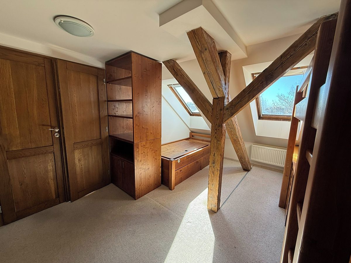 Pronájem bytu 4+1 156 m² – fotografie 3