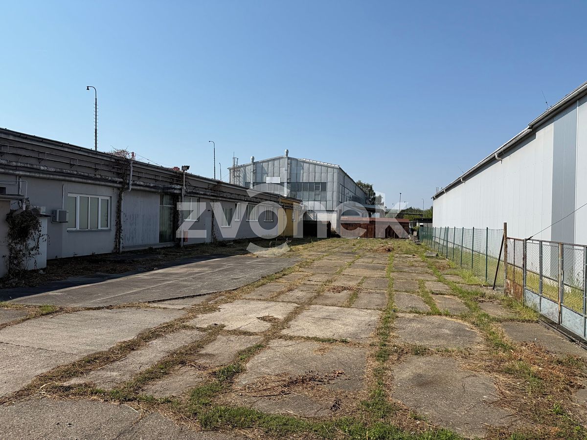 Pronájem pozemku 1175 m² – fotografie 3
