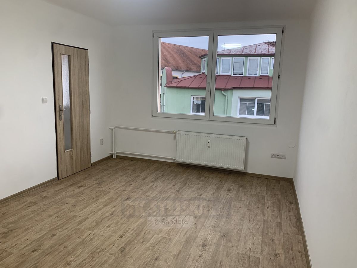 Pronájem bytu 2+1 55 m² – fotografie 4