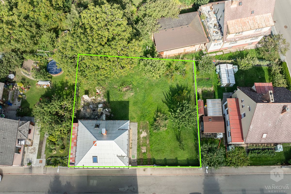 Prodej rodinného domu 150 m², pozemek 639 m² – fotografie 2