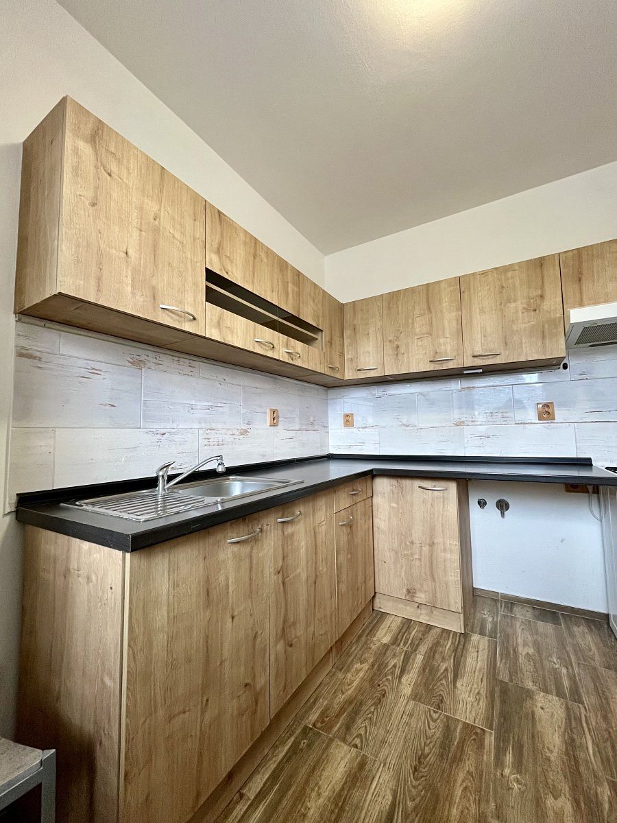 Pronájem bytu 1+1 31 m² – fotografie 2