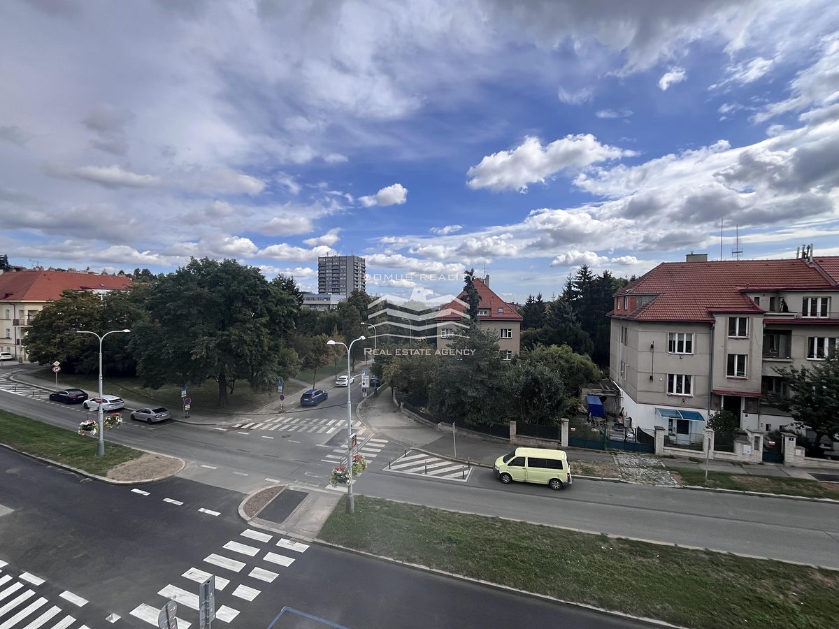 Pronájem bytu 4+kk 100 m² – fotografie 3