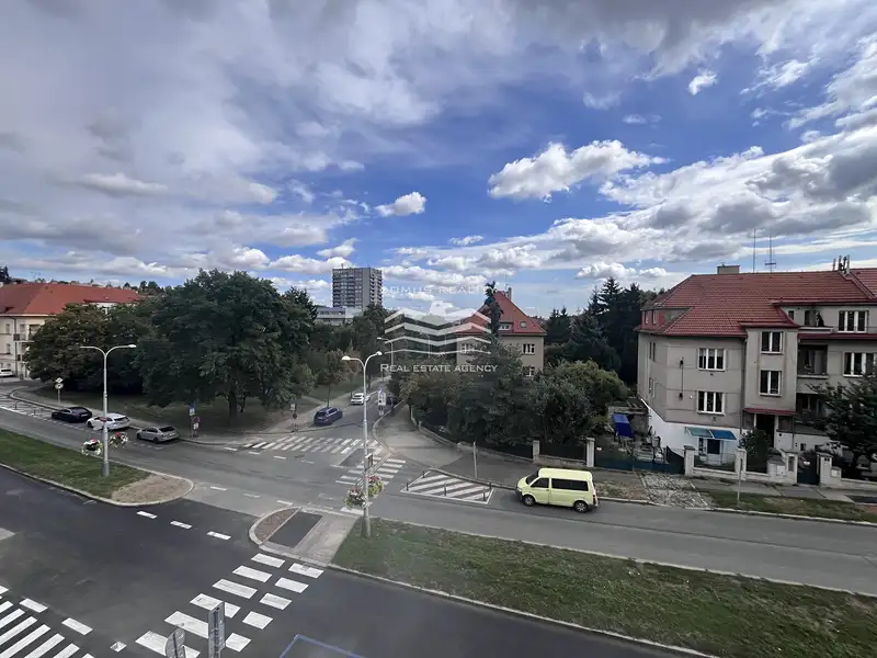 Pronájem bytu 4+kk 100 m², Praha – náhled fotky 3