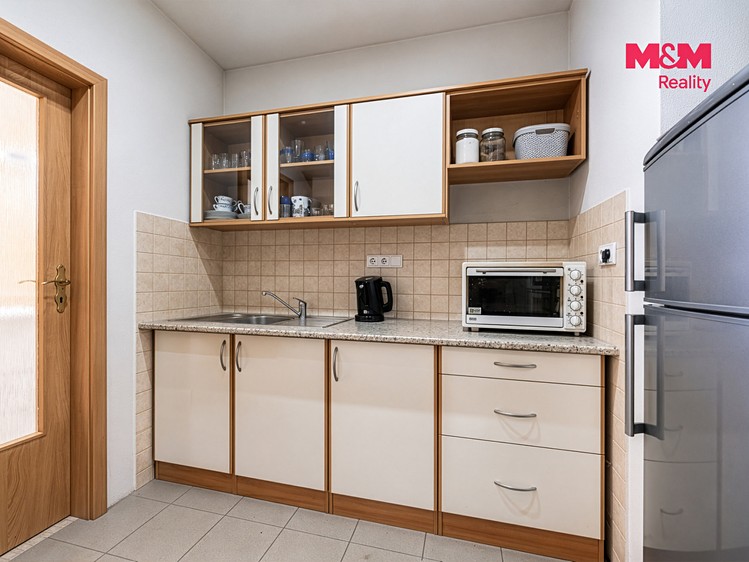 Комерційне приміщення на продаж, 240 м² (3 з 30)
