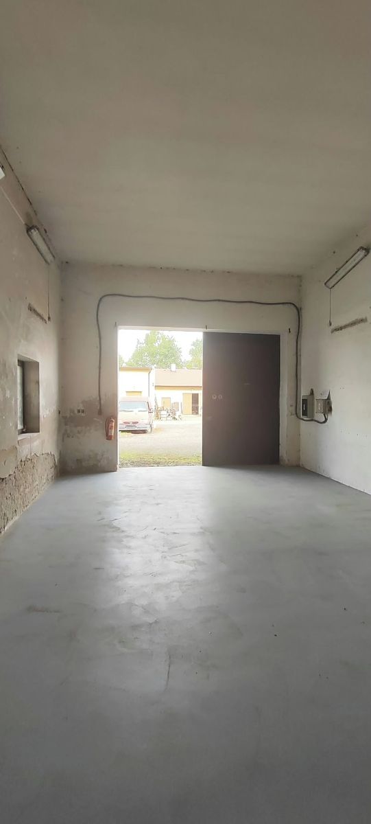 Pronájem skladového prostoru 52 m²