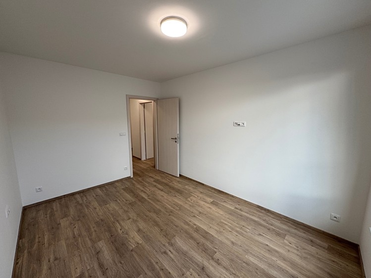 Квартира 3+kk в оренду, 93 м² (13 з 30)