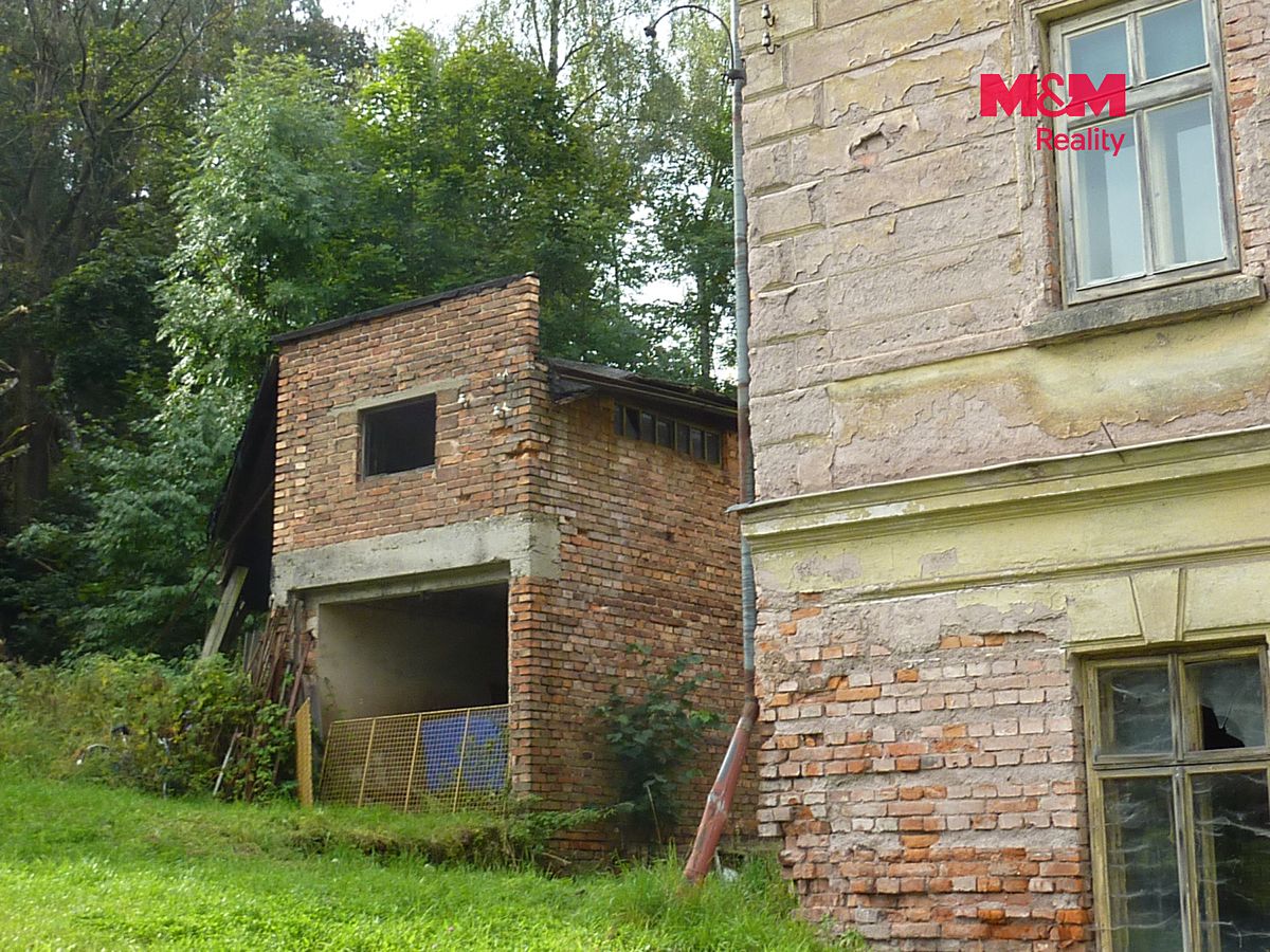 Prodej rodinného domu 1200 m², pozemek 1251 m² – fotografie 4