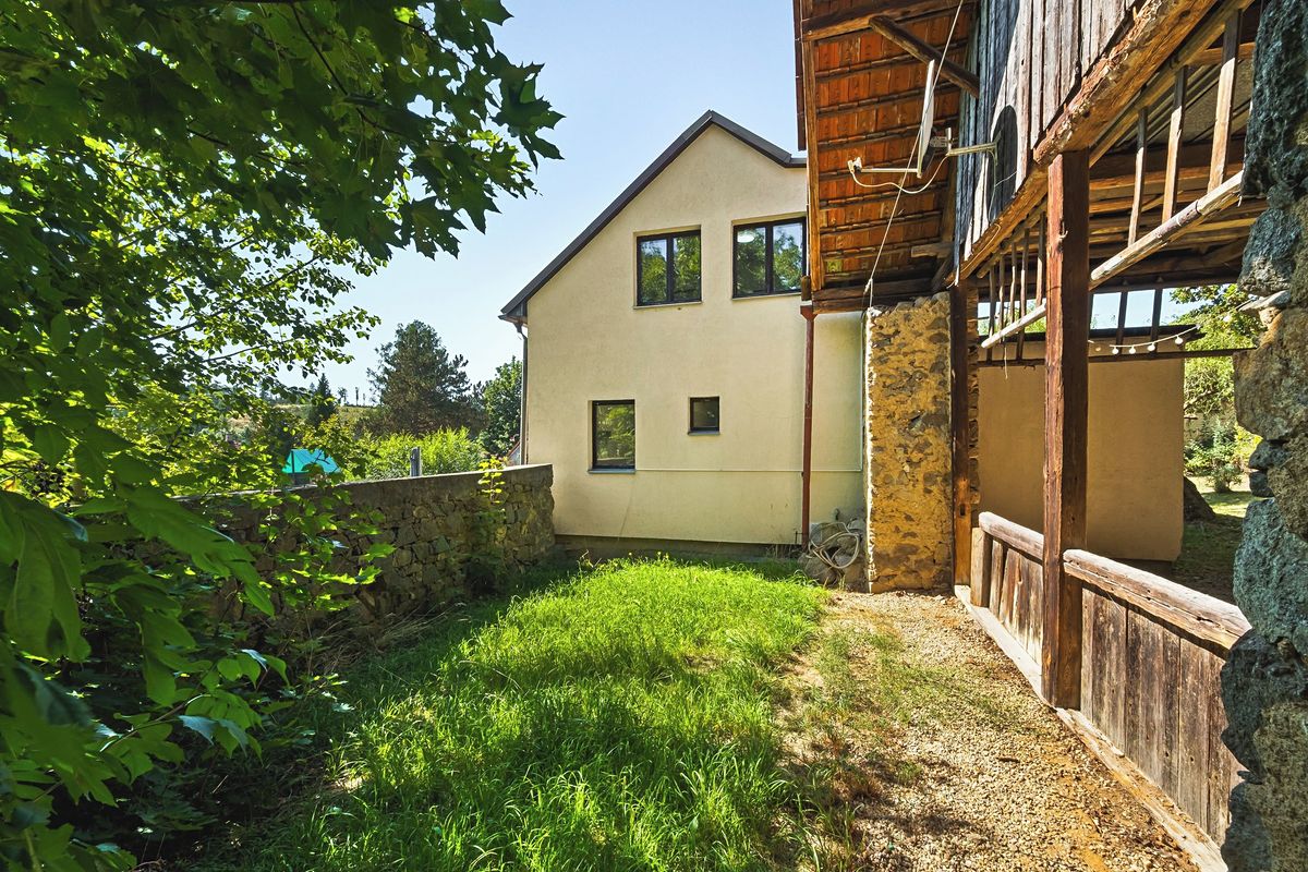 Prodej rodinného domu 86 m², pozemek 1210 m² – fotografie 2