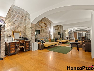 Prodej komerční nemovitosti 66 m²
