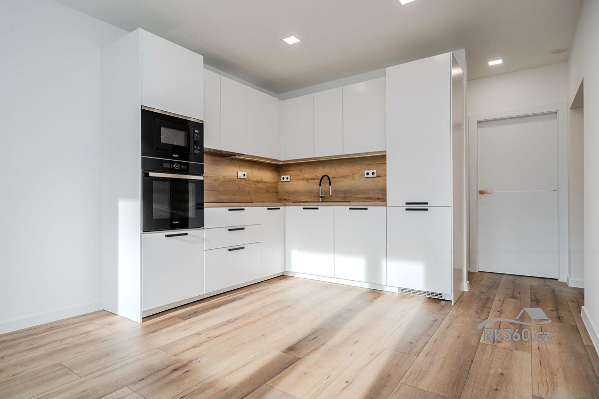 Pronájem bytu 3+kk 58 m² – fotografie 2