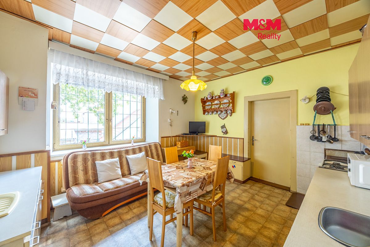 Prodej rodinného domu 93 m², pozemek 709 m²