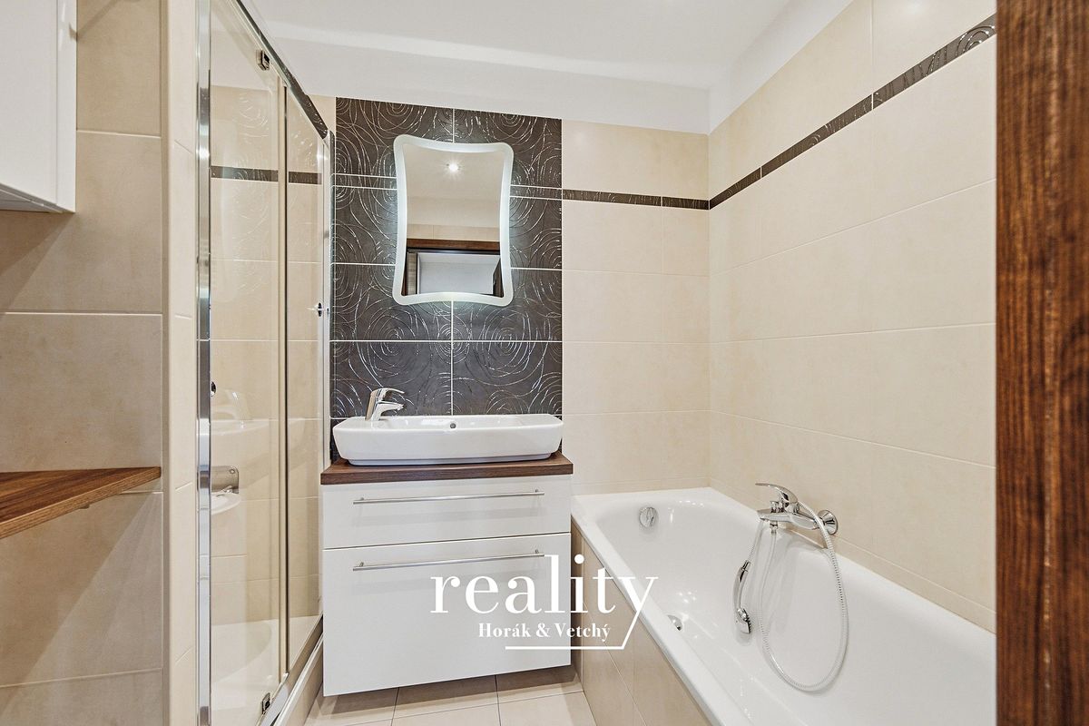 Pronájem bytu 3+1 71 m² – fotografie 3