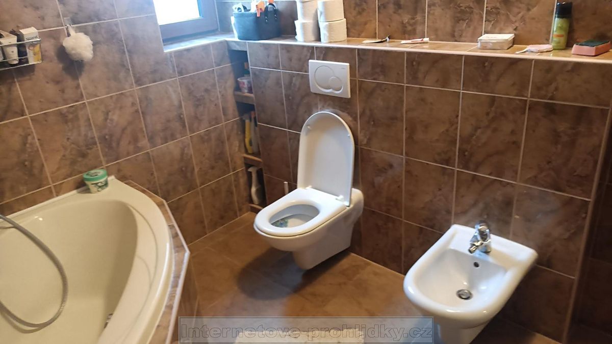 Pronájem bytu pokoje 25 m² – fotografie 4