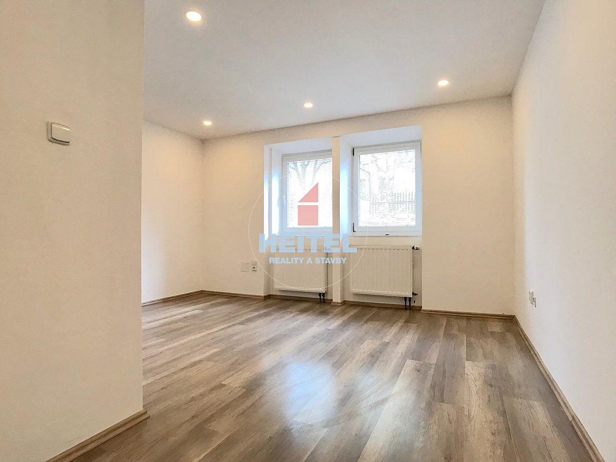 Pronájem bytu 1+kk 36 m² – fotografie 2