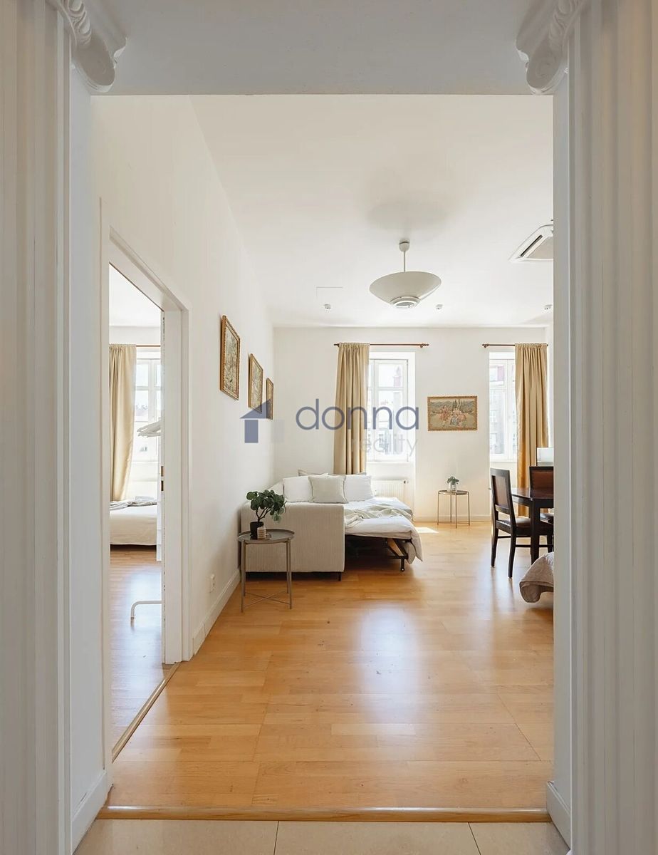 Pronájem bytu 2+1 100 m² – fotografie 5