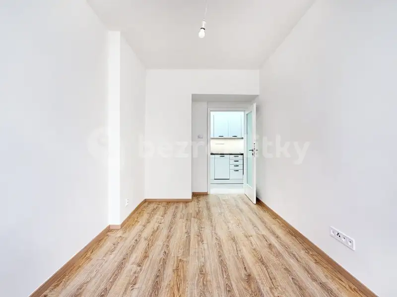 Pronájem bytu 2+1 44 m², Praha – náhled fotky 3
