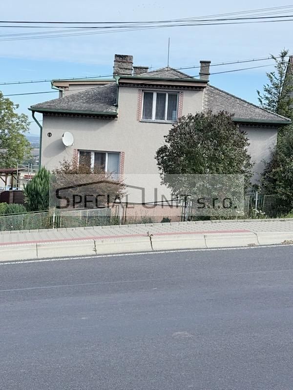 Prodej rodinného domu 250 m², pozemek 811 m² – fotografie 3