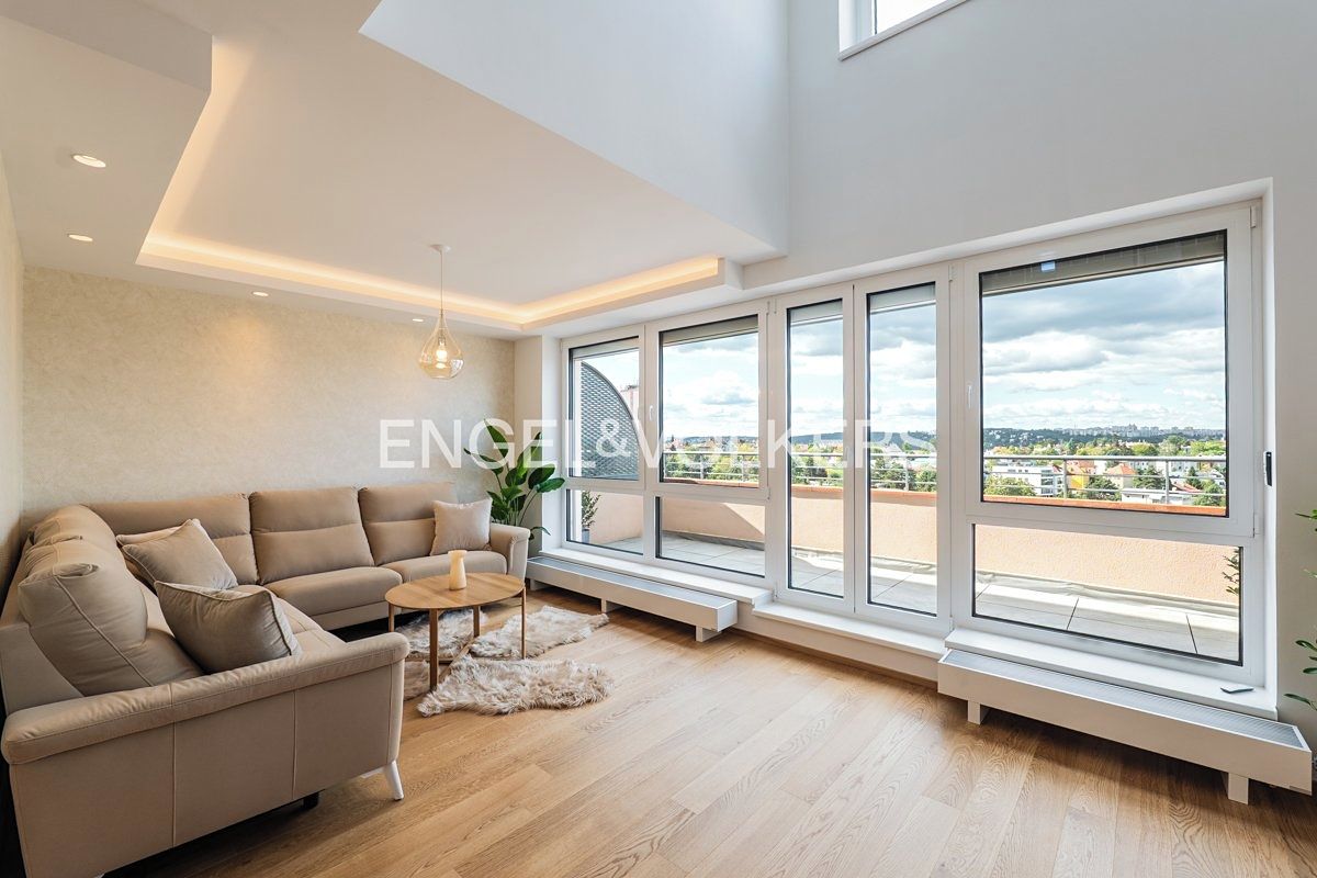 Pronájem bytu 4+kk 131 m²