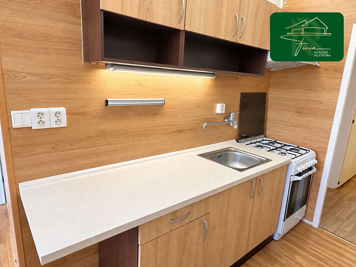 Pronájem bytu 2+1 62 m² – fotografie 3