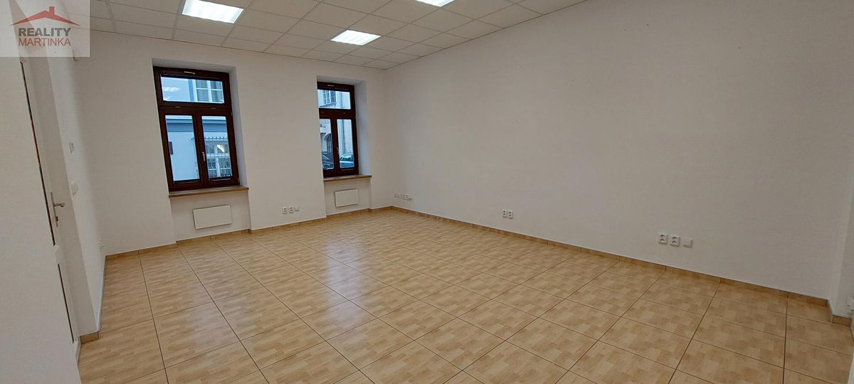 Pronájem kanceláře 32 m² – fotografie 3