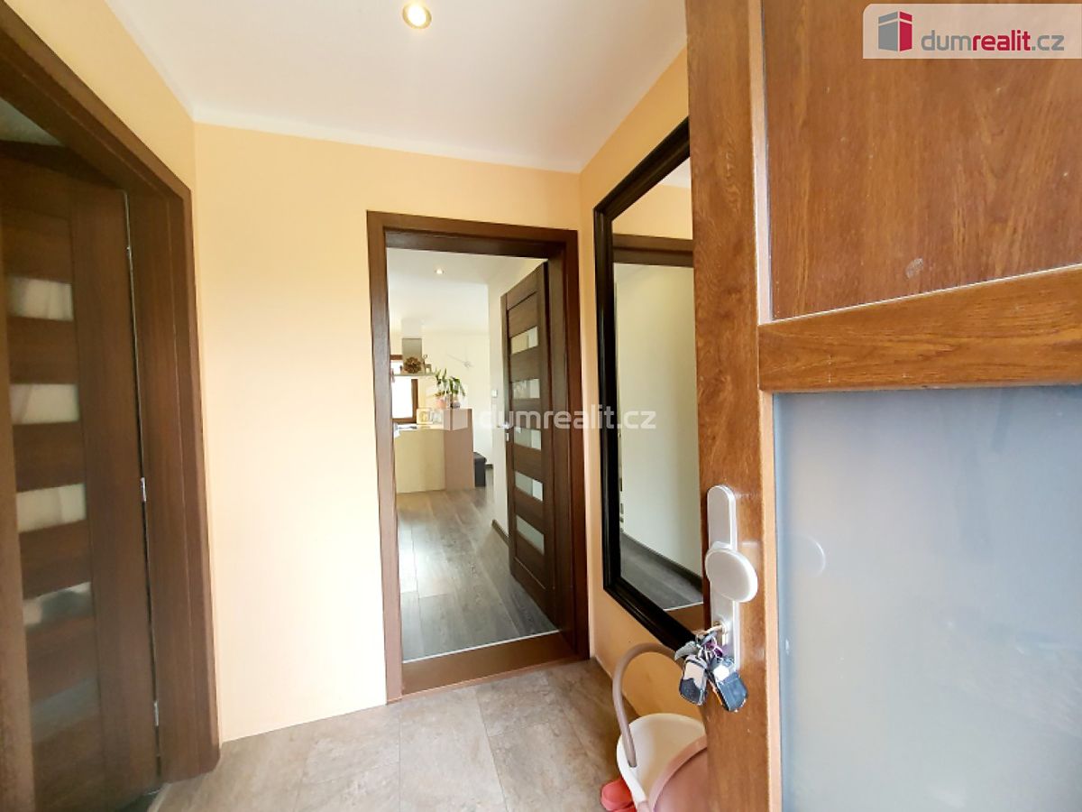 Pronájem rodinného domu 145 m², pozemek 396 m² – fotografie 4