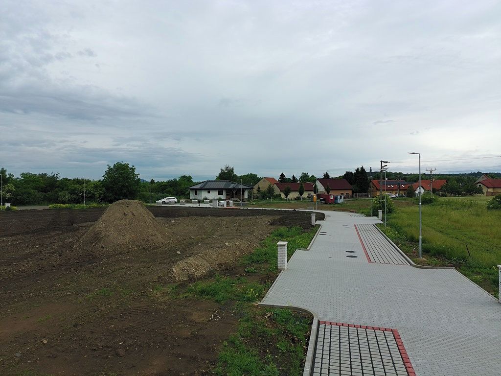 Prodej stavebního pozemku 600 m² – fotografie 3